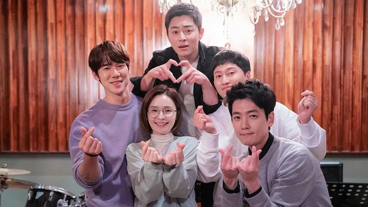 Love Lesson yang Bisa Diambil dari 'HOSPITAL PLAYLIST 2', Spoiler Alert Buat yang Belum Sempat Nonton Love Lesson yang Bisa Diambil dari 'HOSPITAL PLAYLIST 2', Spoiler Alert Buat yang Belum Sempat Nonton