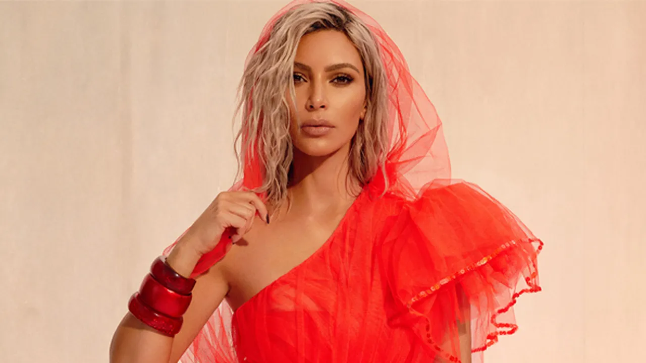 Lucunya Chicago West Saat Dalam Gendongan Kim Kardashian Lucunya Chicago West Saat Dalam Gendongan Kim Kardashian