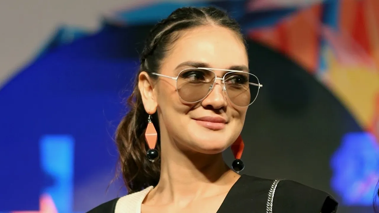 Luna Maya Bocorkan Harga Rumah Mewahnya, Boy William Sampai Shock Dengar Angka Miliaran Luna Maya Bocorkan Harga Rumah Mewahnya, Boy William Sampai Shock Dengar Angka Miliaran