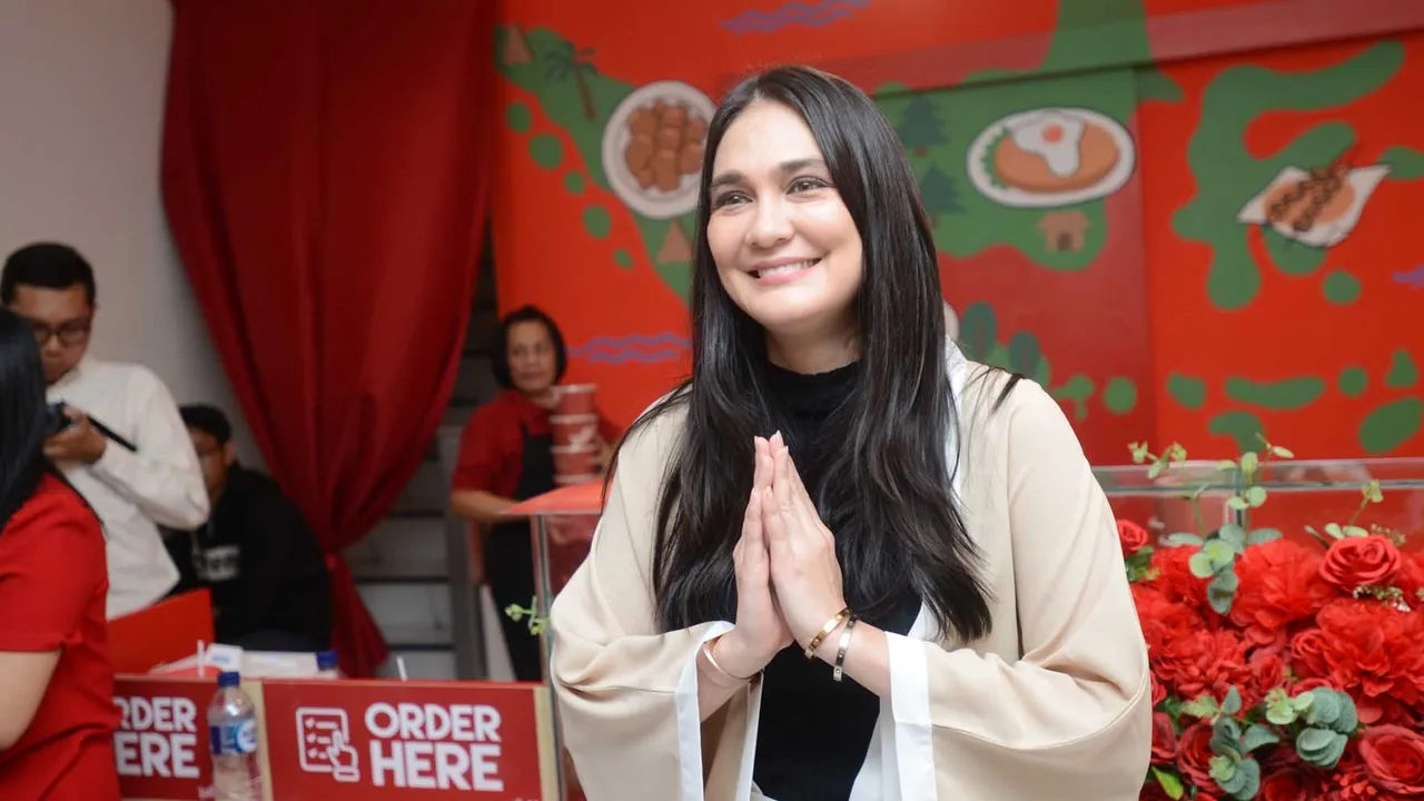 Luna Maya Tak Mau Komentari Video Curhatannya ke Boy William