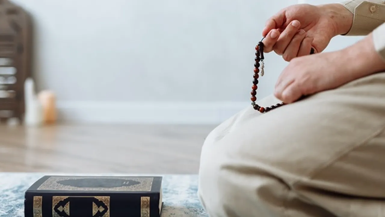 Maha Suci Allah Arti dari Lafal Bacaan Tasbih, Ketahui Keutamaan dan Dzikir Lainnya