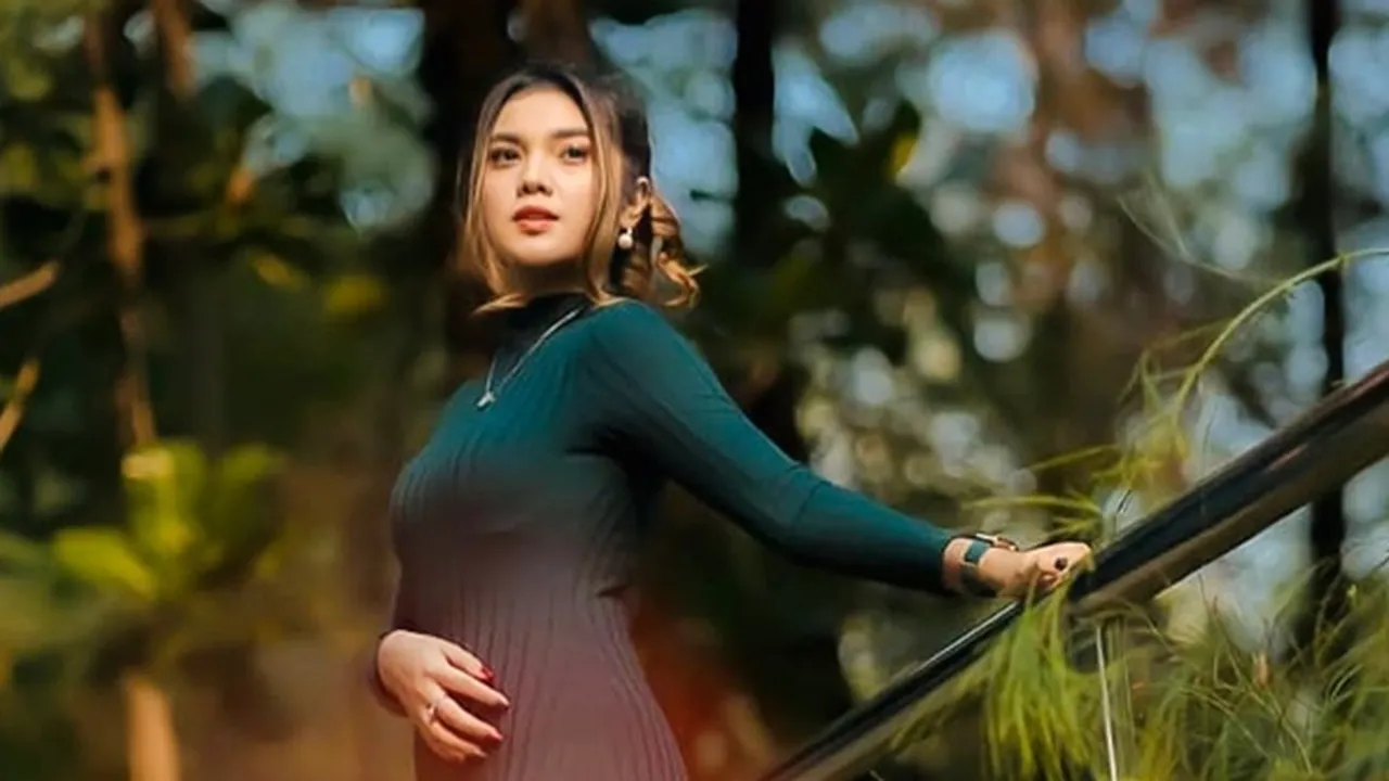 Main di Sinetron 'CINTA AMARA', Raya Kitty Kesulitan Pakai High Heels