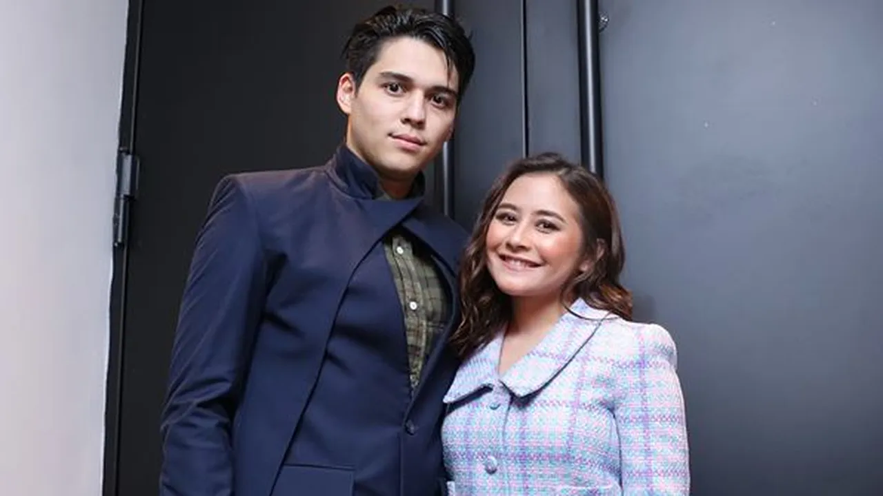 Main Film Bareng, Maxime & Prilly Saling Jaga Batas di Lokasi Syuting Main Film Bareng, Maxime & Prilly Saling Jaga Batas di Lokasi Syuting