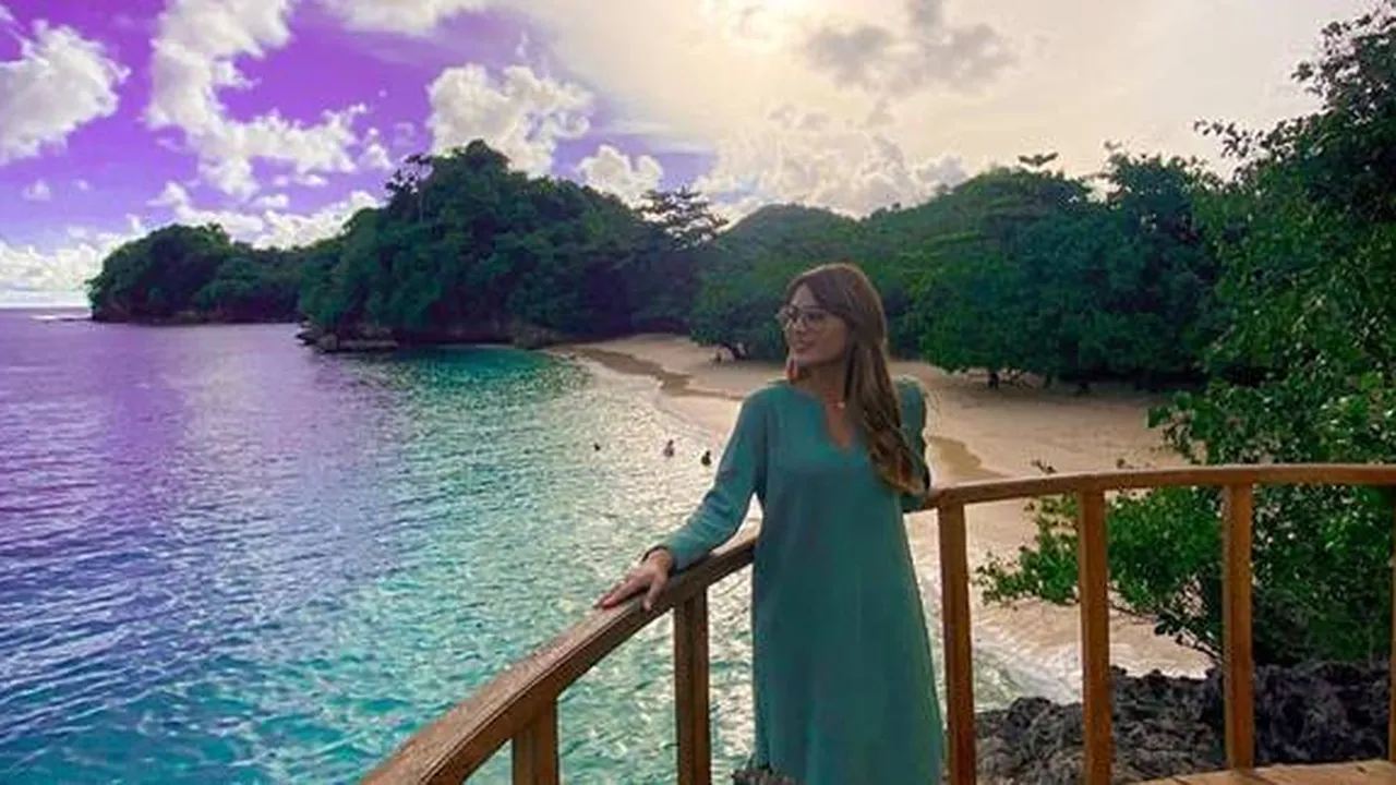 Main ke Malang, Aurel Hermansyah Pamer Pantai Eksotis sampai Kunjungi Korban Bullying