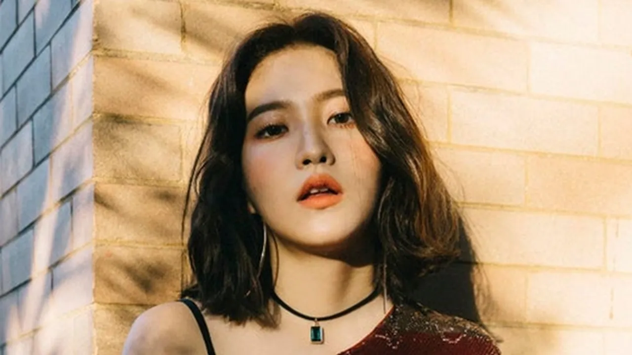 Makan Malam Berlatar Belakang Menara Eiffel, Yeri Red Velvet: Indah Sekali!