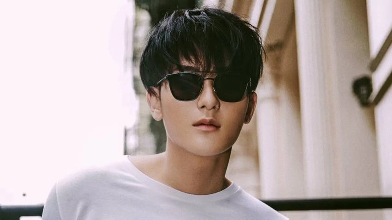 Makan Malam Mesra dengan Seorang Wanita, Tao Eks-EXO Dikabarkan Berkencan!