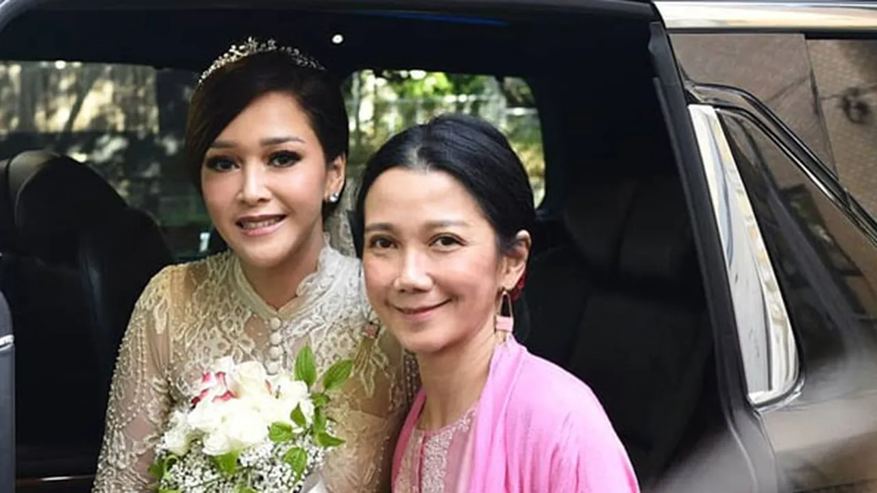 Makeup Simple Maia Estianty di Hari Pernikahan Yang Tetap Cantik