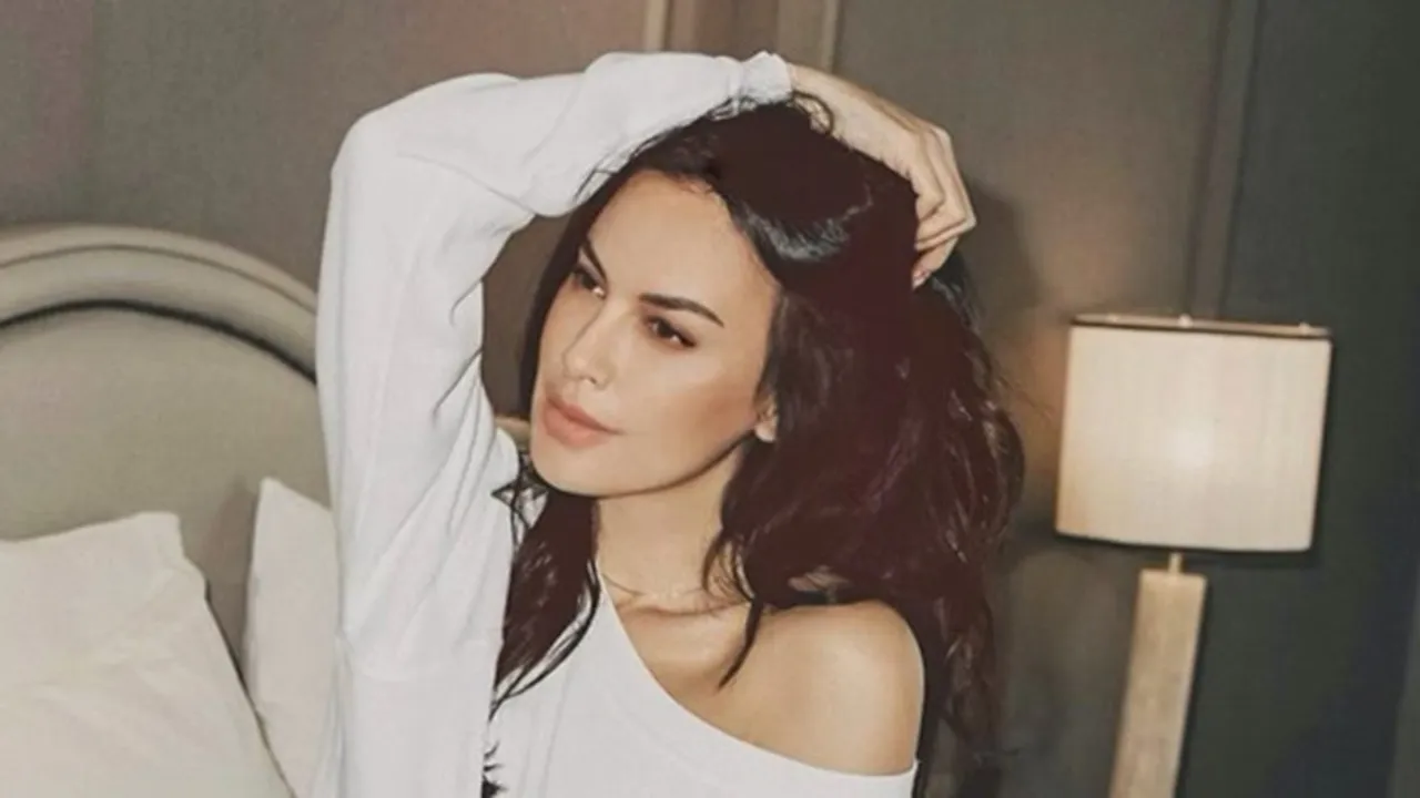 Makin Body Goals, Sophia Latjuba Bagikan Rutinitas Cantiknya Selama Berdiam Diri di Rumah