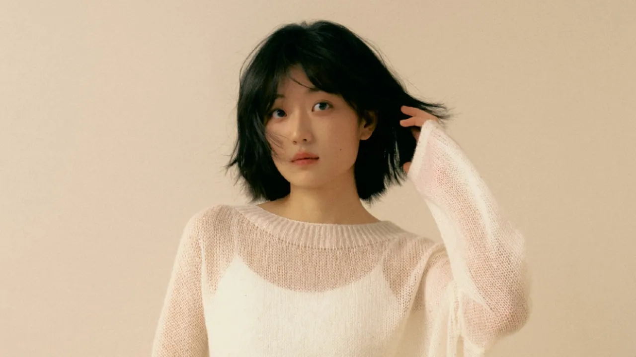 Makin Dewasa dan Berkarakter, Sun Qian Curi Perhatian di Sampul Madame Figaro Edisi Januari