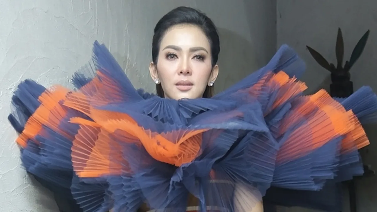 Makin Elegan, Akankah Syahrini Pakai Hijab Setelah Menikah?