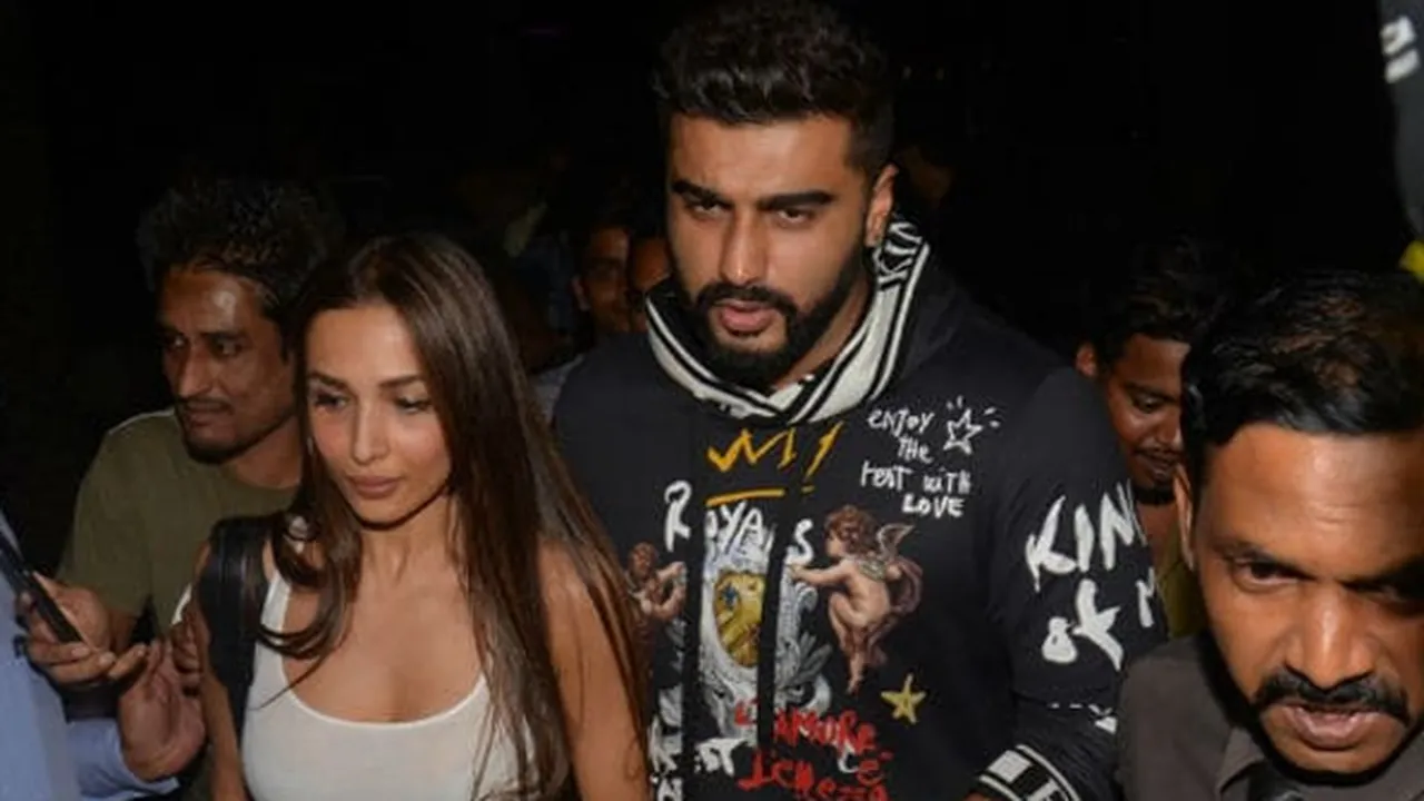 Makin Lengket, Arjun Kapoor Ikut Malaika Arora Hangout Bareng Kareena Kapoor