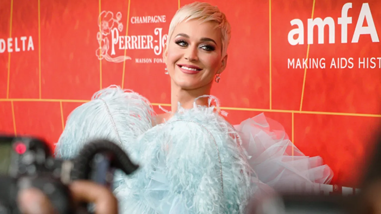 Makin Serius, Orlando Bloom Ajak Flynn Main Bareng Katy Perry