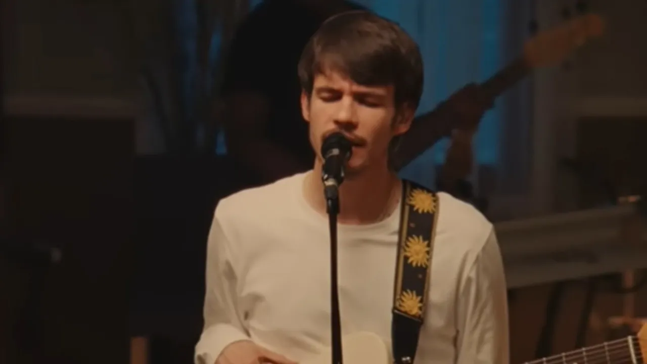 Makna It's Not The Same Anymore Rex Orange County: Kehilangan Bahagia Hingga Bangkit Lagi