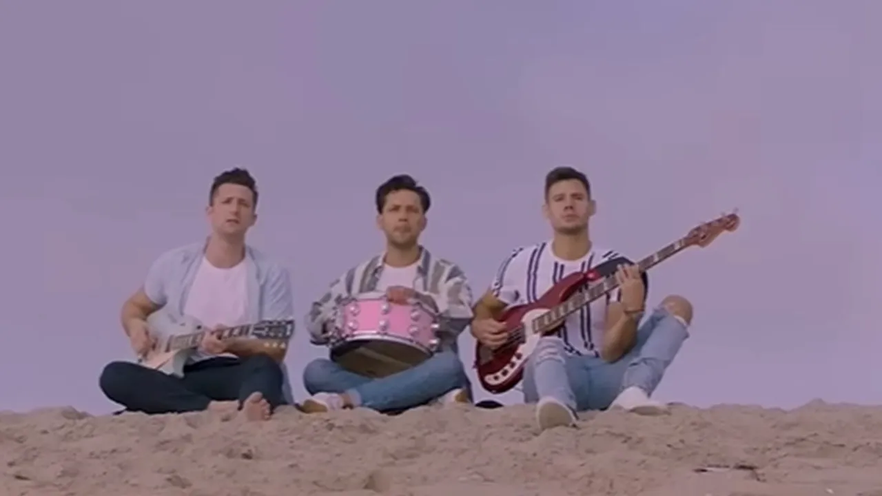 Makna Lagu Make You Mine - PUBLIC: Tentang Menjadikanmu Milikku
