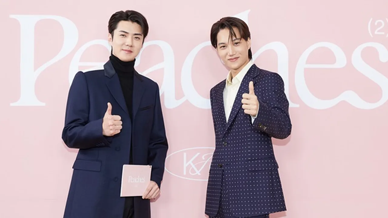 Maknae Digodain Saat Jadi MC Preskon 'PEACHES', Kai: Tunjukkan Wajah Gantengmu Sehun