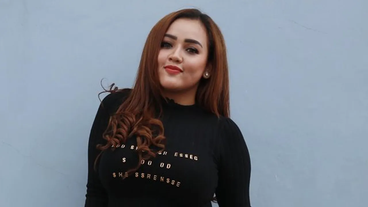 Mama Sakit Karena Syok, Clara Gopa Minta Wartawan Tak Datangi Rumahnya