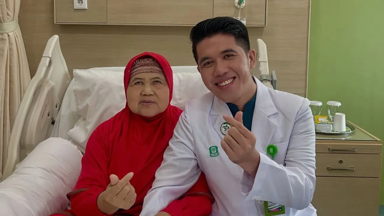 Mamah Dedeh Dirawat di Rumah Sakit, Ditangani Eks Juara LIDA 2021