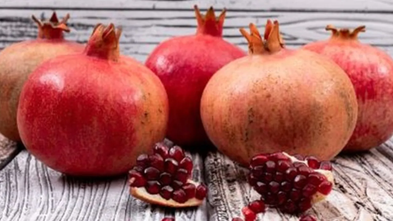 Manfaat Buah Delima, Si Merah yang Baik untuk Kesehatan dan Kecantikan Manfaat Buah Delima, Si Merah yang Baik untuk Kesehatan dan Kecantikan