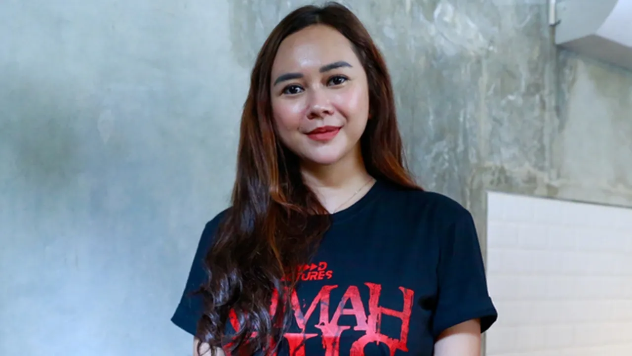 Mantan Suami Tak Jelas Keberadaannya, Aura Kasih Berjuang Hidupi Anak Sendiri