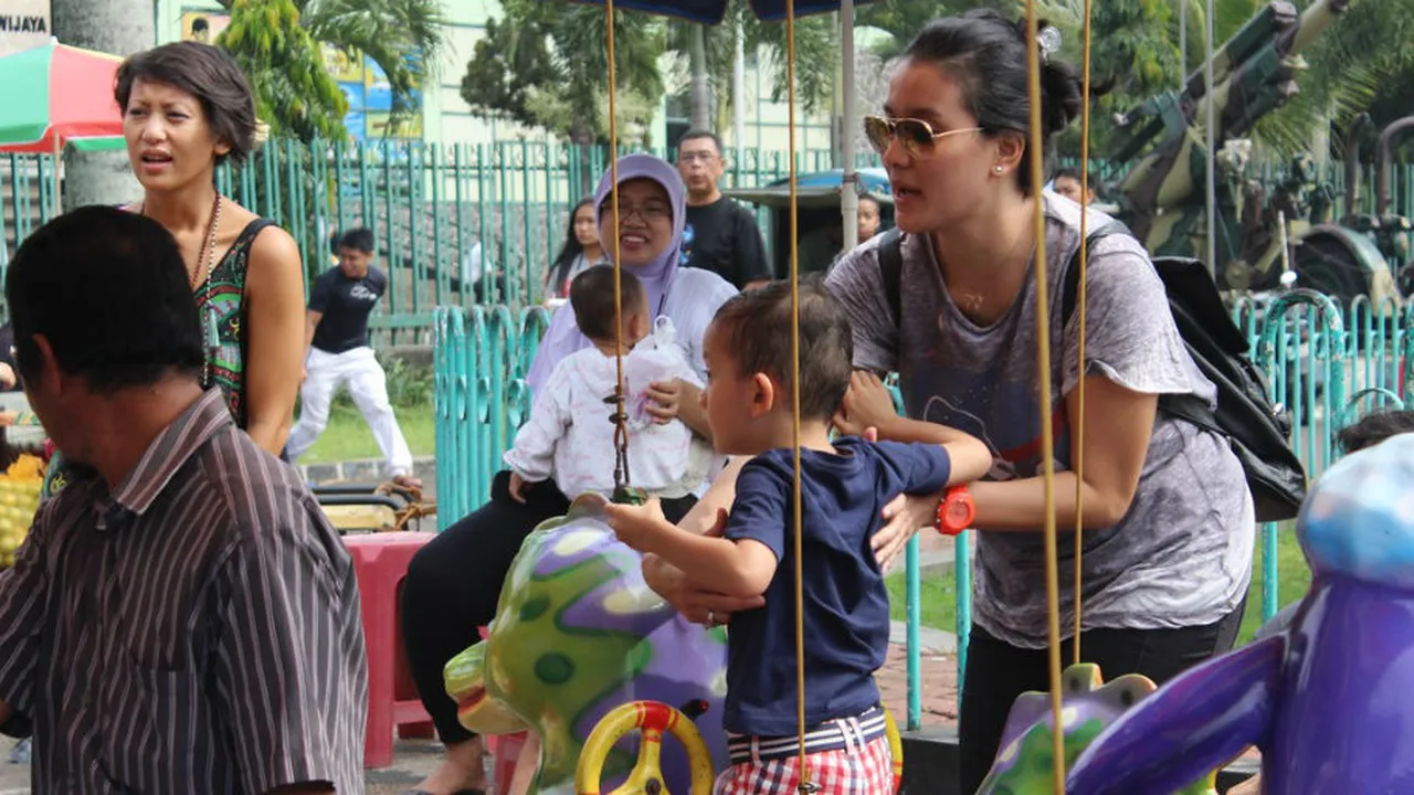 Marcella Zalianty Liburan di Malang