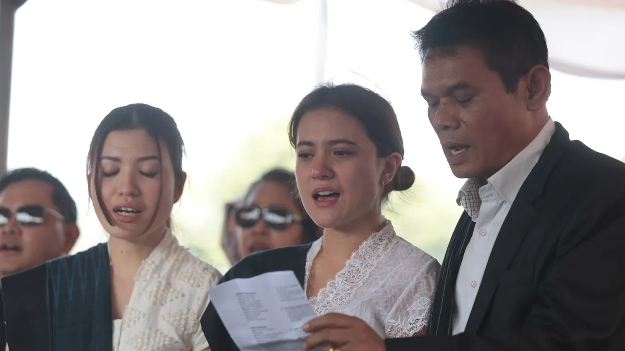Marsha Aruan Kenang Pesan Terakhir Ibunda, Minta Jaga Rumah Marsha Aruan Kenang Pesan Terakhir Ibunda, Minta Jaga Rumah
