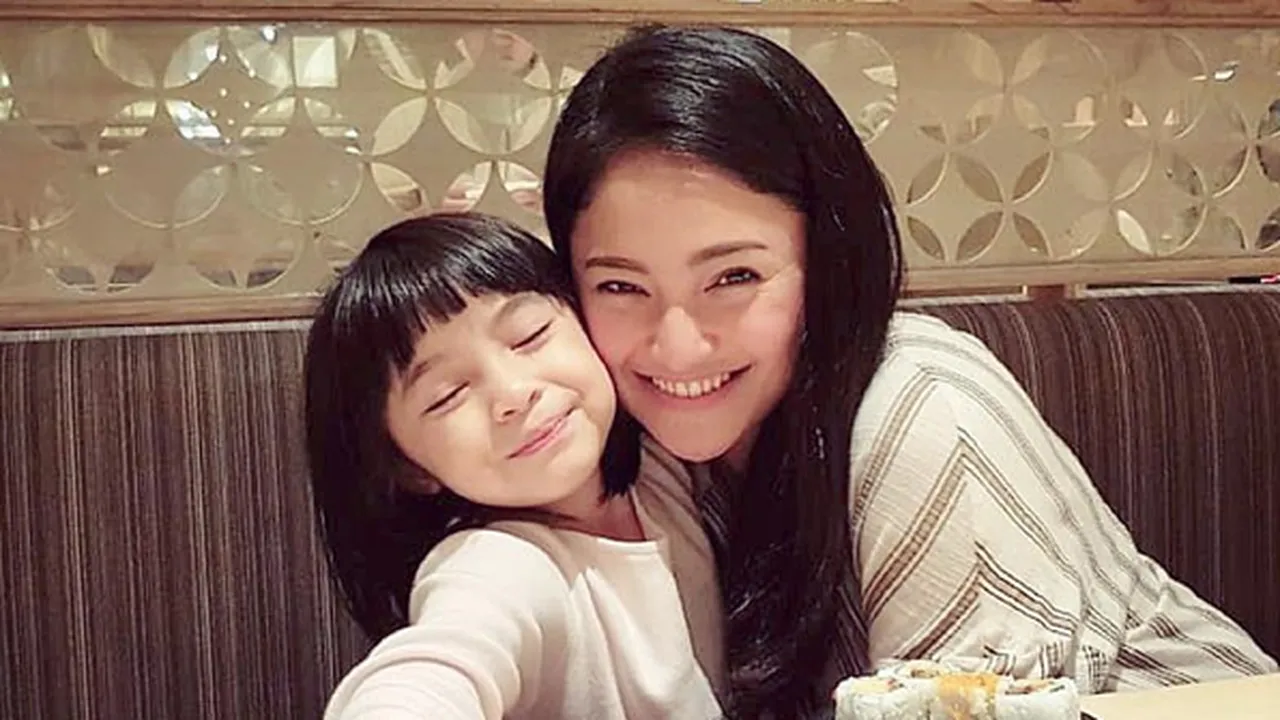 Marshanda Ultah, Sienna Beri Hadiah Spesial yang Bikin Terharu