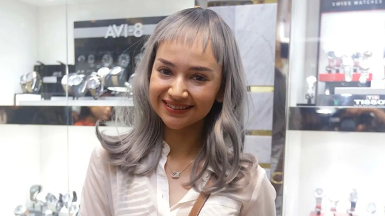 Mas Kawin Pernikahannya Bikin Heboh, Angelica Simperler Buka Suara Mas Kawin Pernikahannya Bikin Heboh, Angelica Simperler Buka Suara