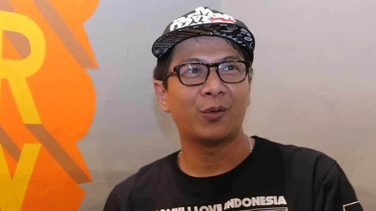Masih Cinta, Alasan Delon Berat Berpisah Dengan Yeslin Wang
