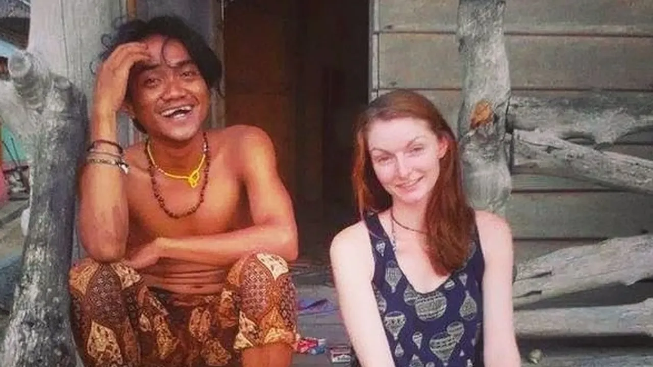 Masih Ingat Dengan Pernikahan Viral Cewek Inggris Dengan Pria Padang? Ini Potret Anak Mereka Berdua Yang Bikin Kamu Melongo Masih Ingat Dengan Pernikahan Viral Cewek Inggris Dengan Pria Padang? Ini Potret Anak Mereka Berdua Yang Bikin Kamu Melongo