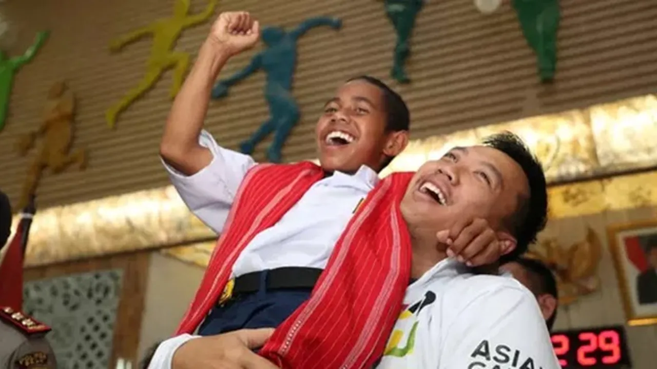 Masih Ingat Joni si Pemanjat Tiang Bendera? Kini Rumahnya Sudah Dipercantik