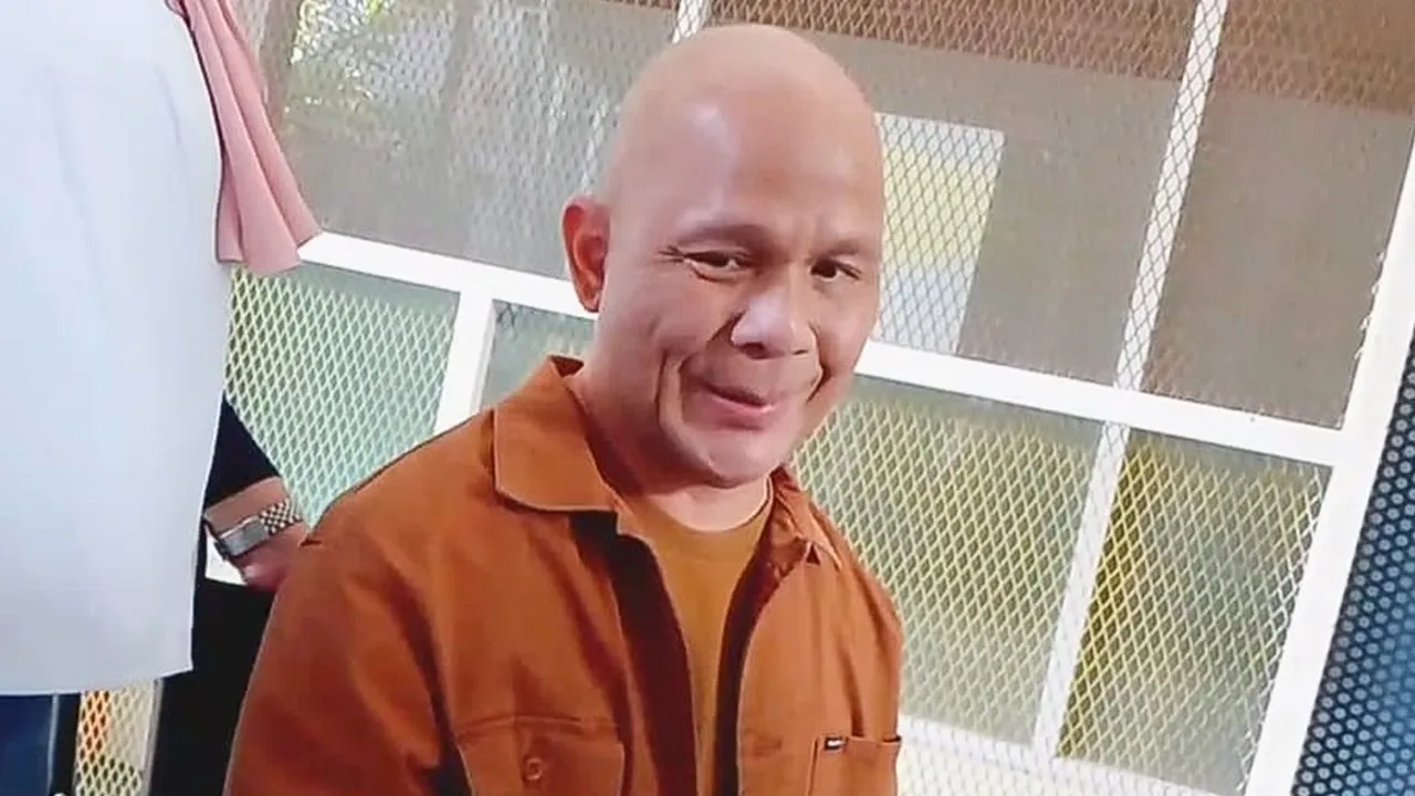 Masih Ingat Sosok Harry Pantja Presenter Dunia Lain? Begini Kondisi Terkininya Pasca Alami 3 Kali Stroke Masih Ingat Sosok Harry Pantja Presenter Dunia Lain? Begini Kondisi Terkininya Pasca Alami 3 Kali Stroke