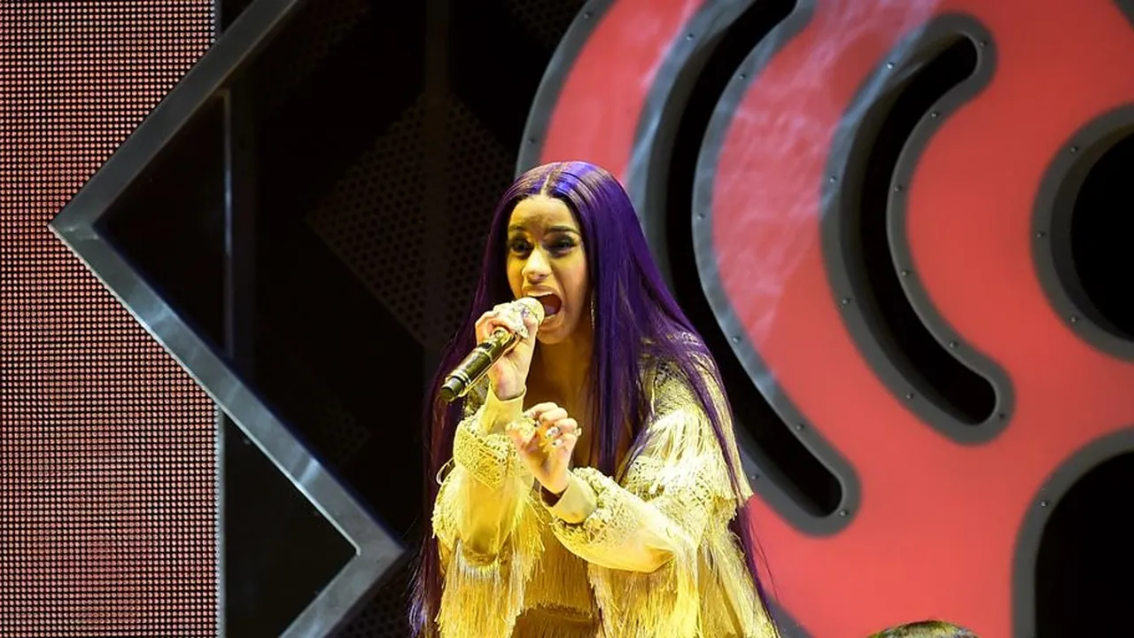 Masih Mesra di Panggung, Cardi B Umumkan Perpisahan dengan Offset