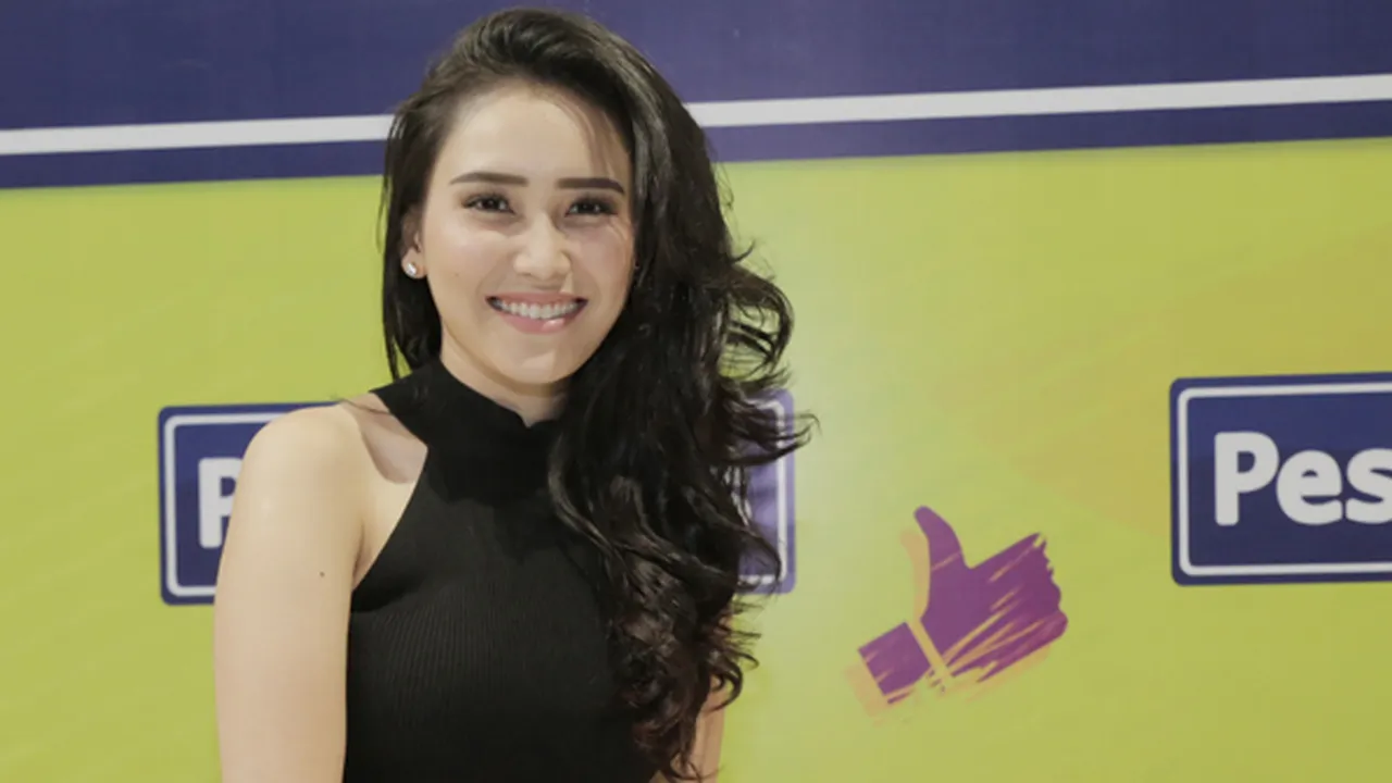 Masih Musim Dingin, Ayu Ting Ting Akui Harus Pakai Baju Berlapis Selama di Turki