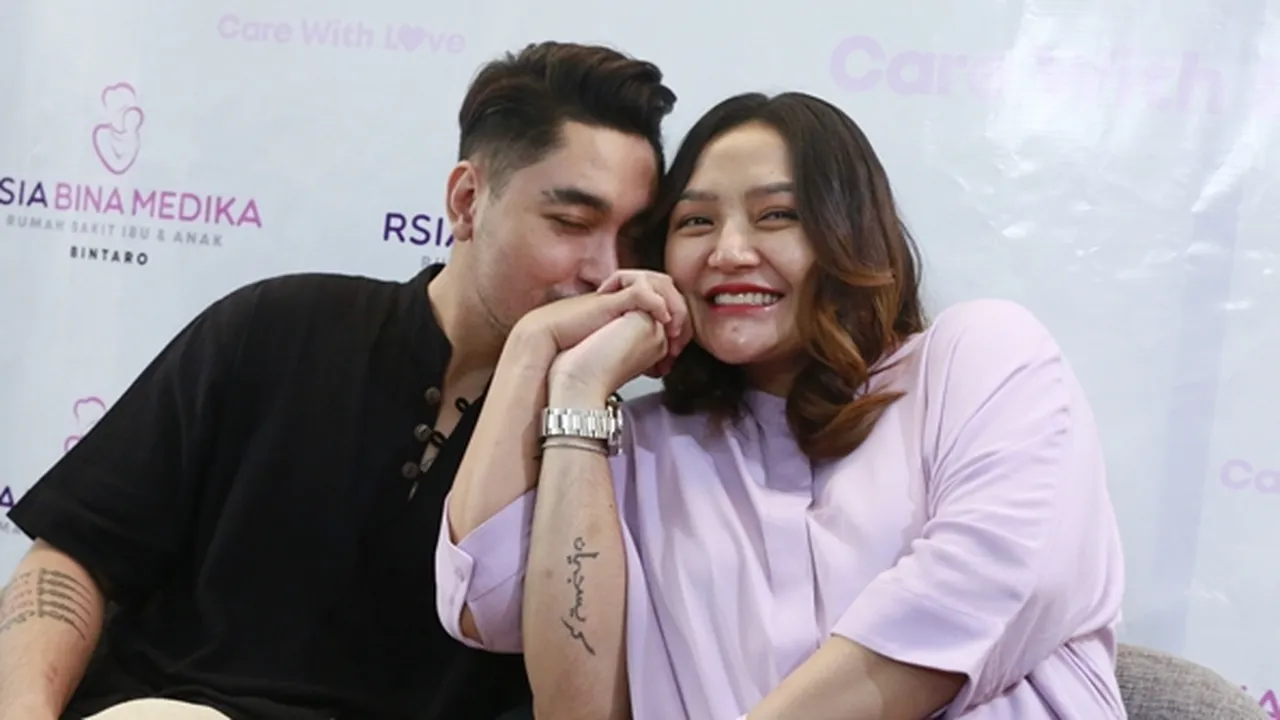 Masih Rahasiakan Wajah dan Nama Anaknya, Ini Alasan Siti Badriah dan Krisjiana