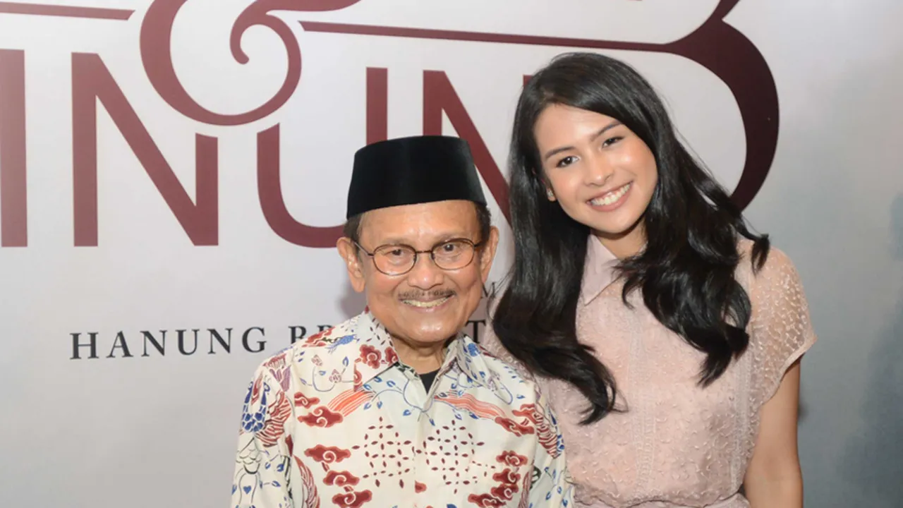 Maudy Ayunda Sedih Habibie Tak Sempat Lihat Dirinya Perankan Ainun Maudy Ayunda Sedih Habibie Tak Sempat Lihat Dirinya Perankan Ainun