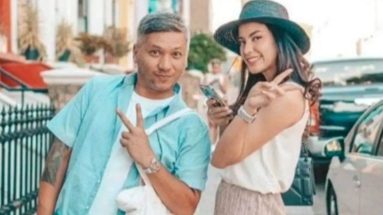 Medina Dina, Aktris Berbakat yang Dikabarkan Dekat dengan Gading Marten