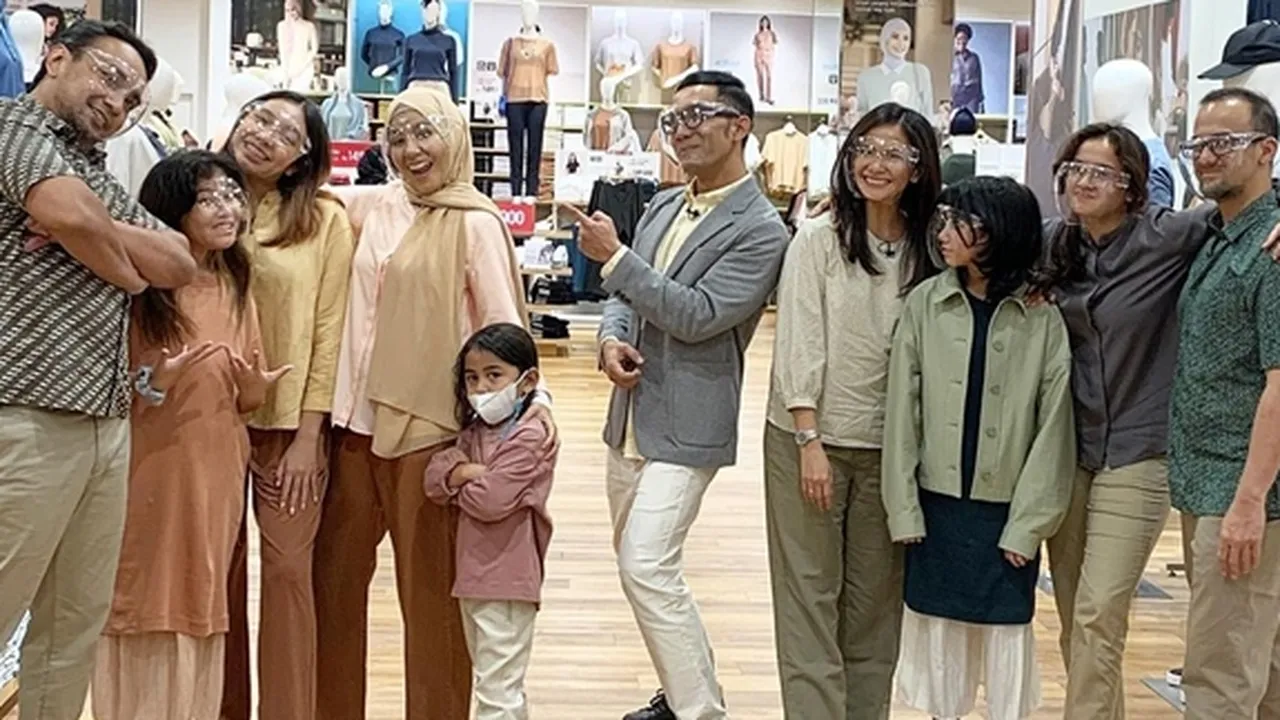 Meisya Siregar Akhirnya Ketemu Ersa Mayori Setelah 1 Tahun Meisya Siregar Akhirnya Ketemu Ersa Mayori Setelah 1 Tahun