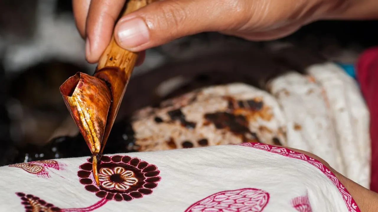 Menelusuri Pesona Batik Tulis, Keunikan dan Keindahan Warisan Budaya Indonesia yang Tak Terlupakan