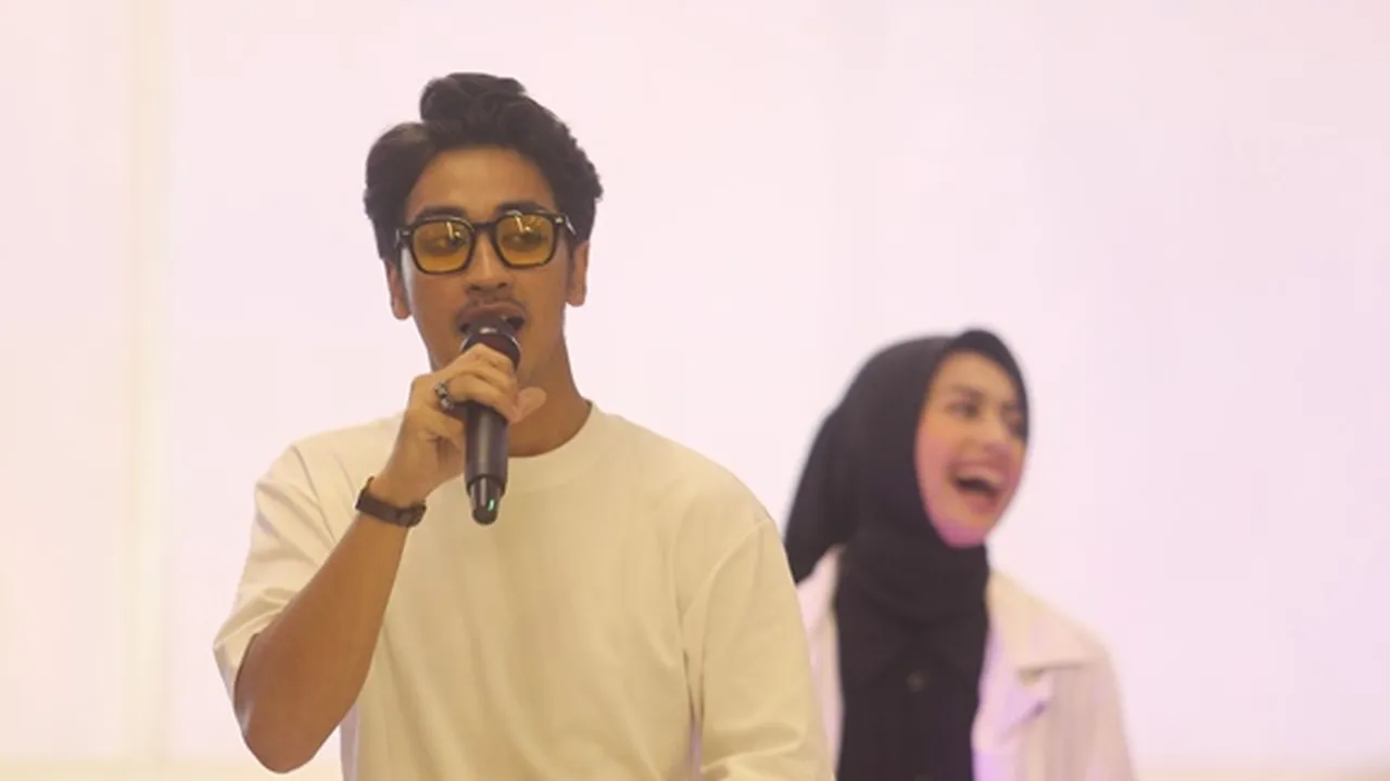 Mengaku Satu Frekuensi, Begini Sosok Sintya Marisca di Mata Abidzar Al Ghifari Mengaku Satu Frekuensi, Begini Sosok Sintya Marisca di Mata Abidzar Al Ghifari