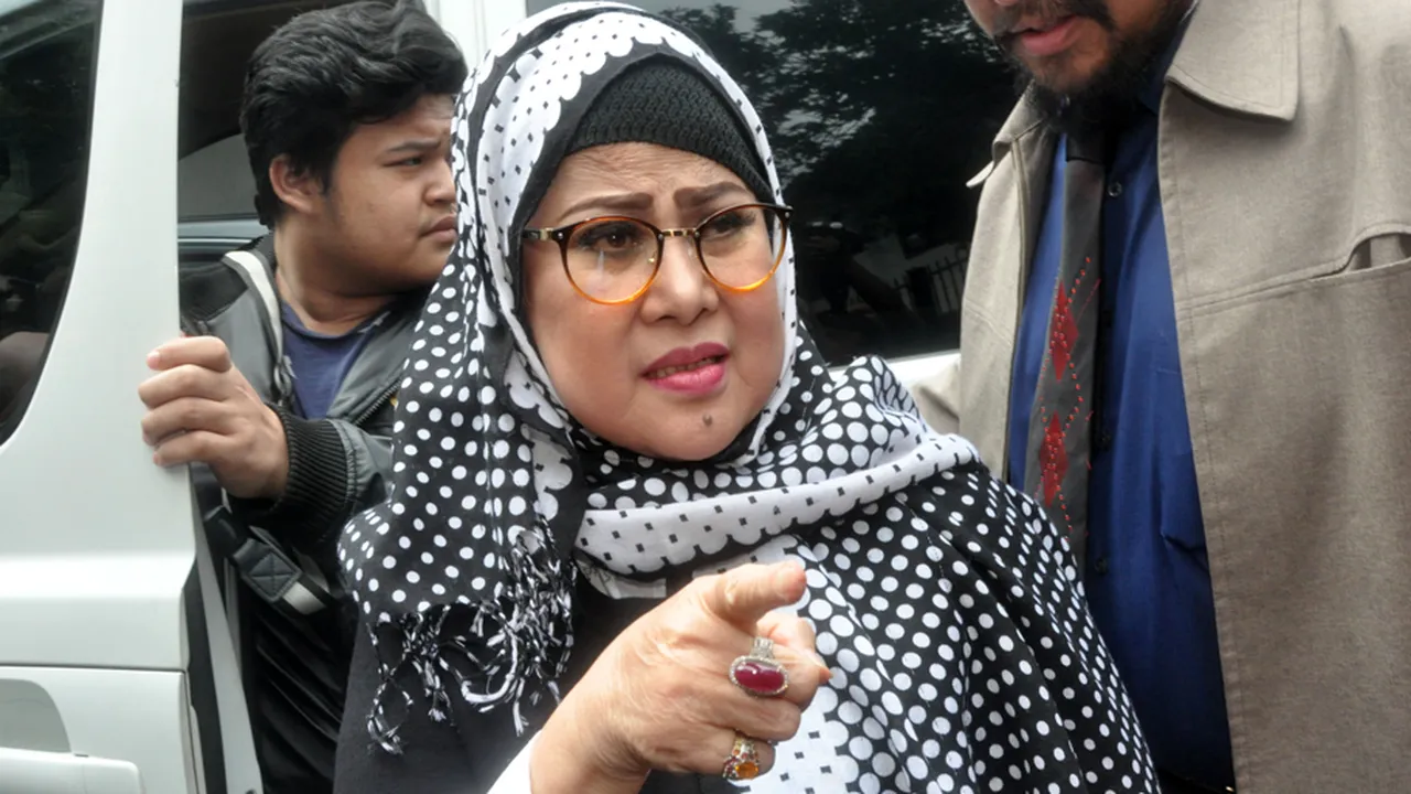 Mengamuk dan Rusak Warung Tetangga, Putra Elvy Sukaesih Alami Gangguan Jiwa