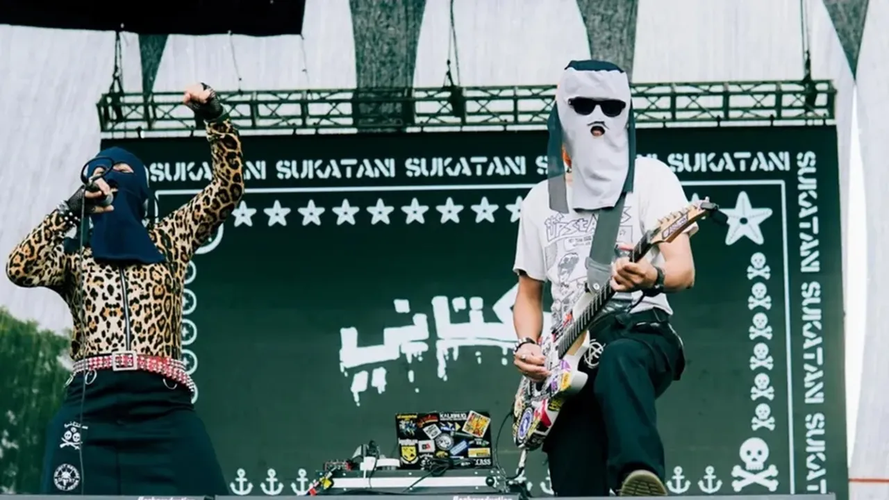 Mengenal Band Sukatani yang Viral Karena Lagu 'Bayar Bayar Bayar', Siapa Mereka? Mengenal Band Sukatani yang Viral Karena Lagu 'Bayar Bayar Bayar', Siapa Mereka?