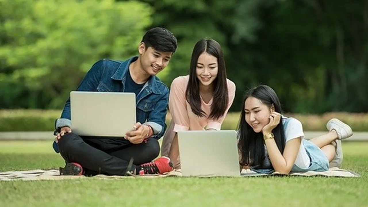 Kata Kerja Transitif dan Intransitif, Ketahui Perbedaan Serta Contohnya dalam Kalimat