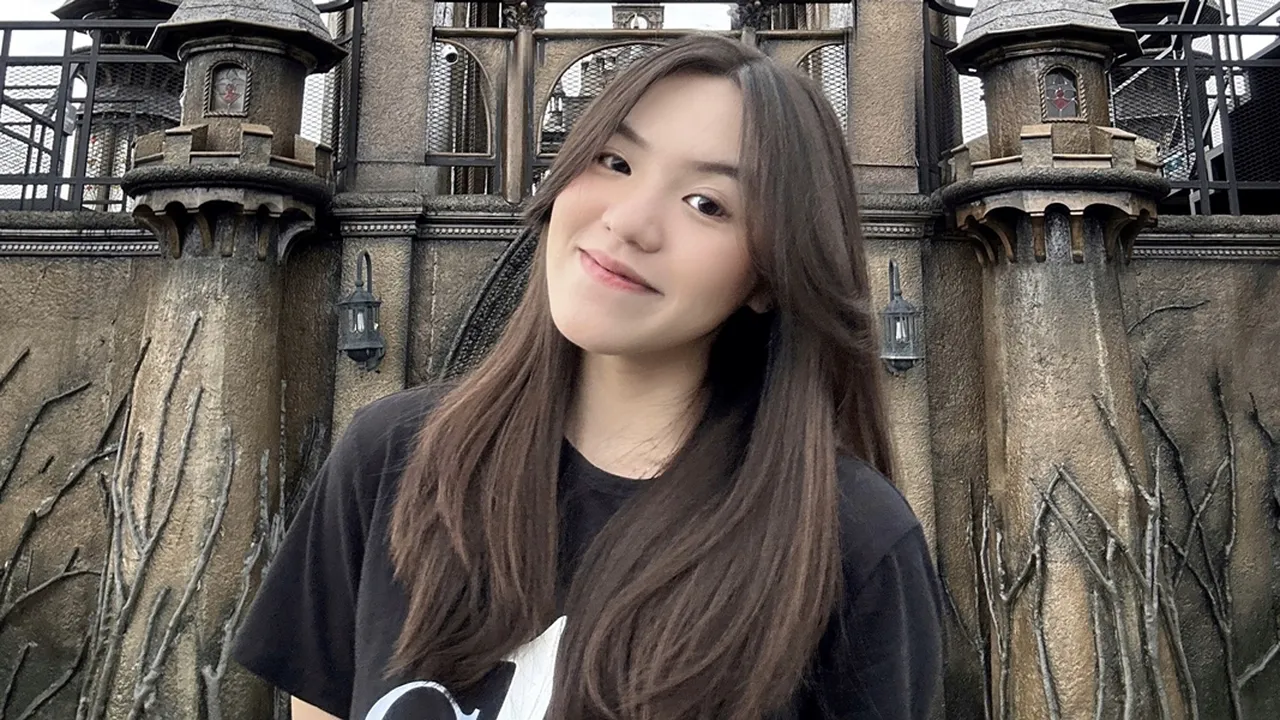 Mengenal Owlexandrea, Influencer Cantik yang Juga Penuh Prestasi Mengenal Owlexandrea, Influencer Cantik yang Juga Penuh Prestasi