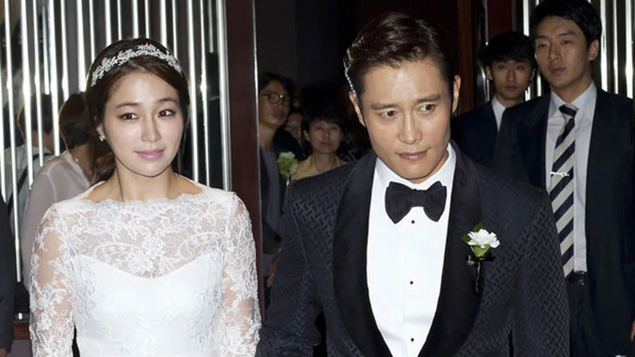 Menikah dengan Lee Byung Hun, Ini yang Bikin Lee Min Jung Bahagia