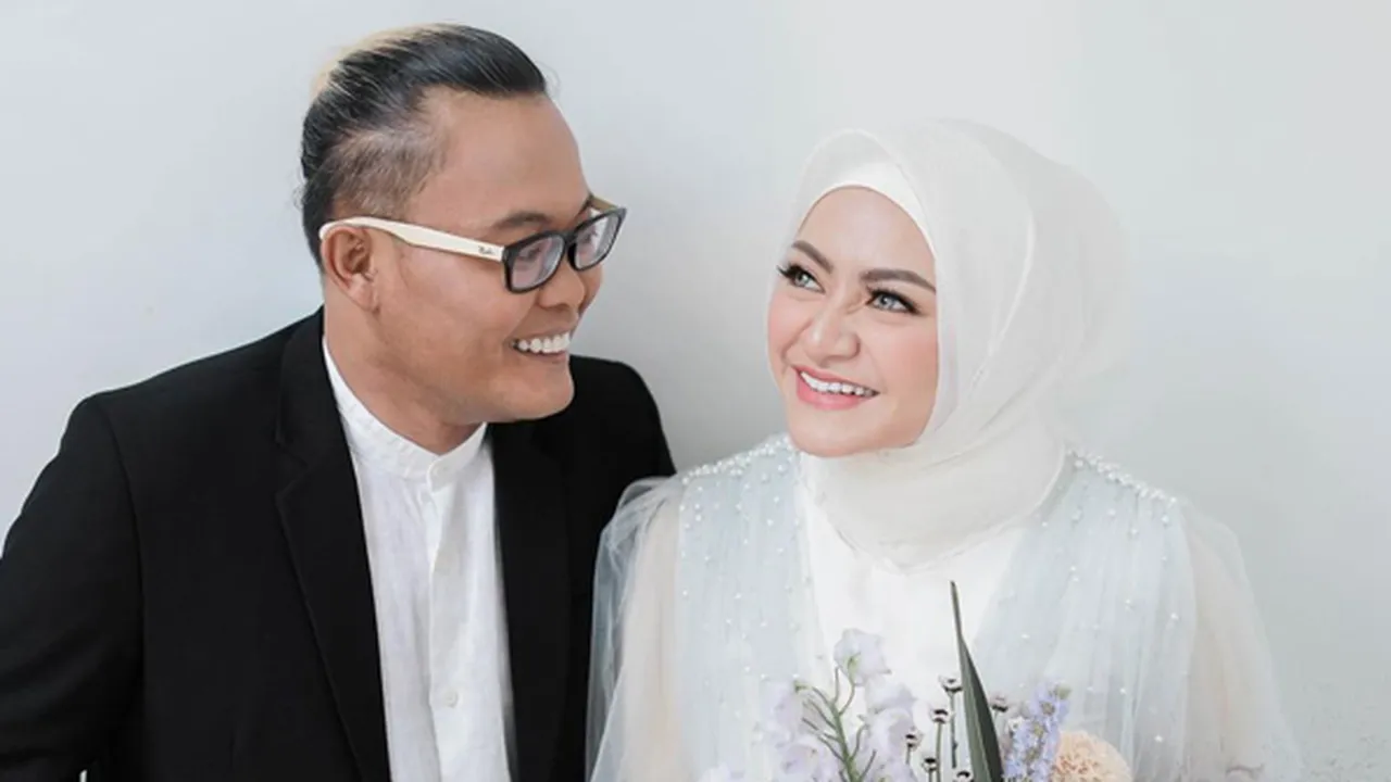 Menikah Hari Ini, Sule dan Nathalie Holscher Rilis Single Duet Romantis Perdana 'Satu di Hati'