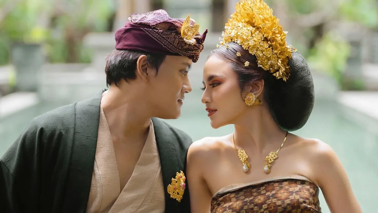 Menikah Hari Jumat, Rizky Febian dan Mahalini Akad Pakai Adat Sunda Menikah Hari Jumat, Rizky Febian dan Mahalini Akad Pakai Adat Sunda