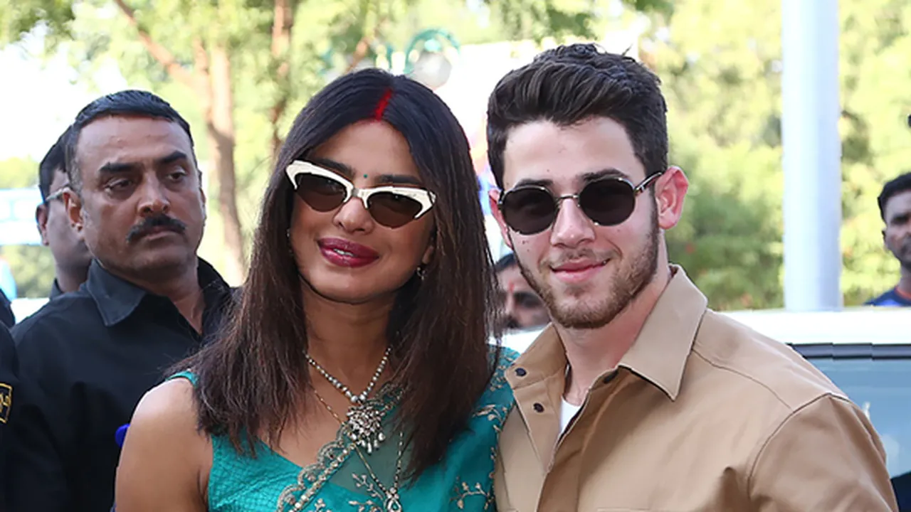Menikah Pakai Veil Super Panjang, Priyanka Chopra Ungkap Alasannya Menikah Pakai Veil Super Panjang, Priyanka Chopra Ungkap Alasannya
