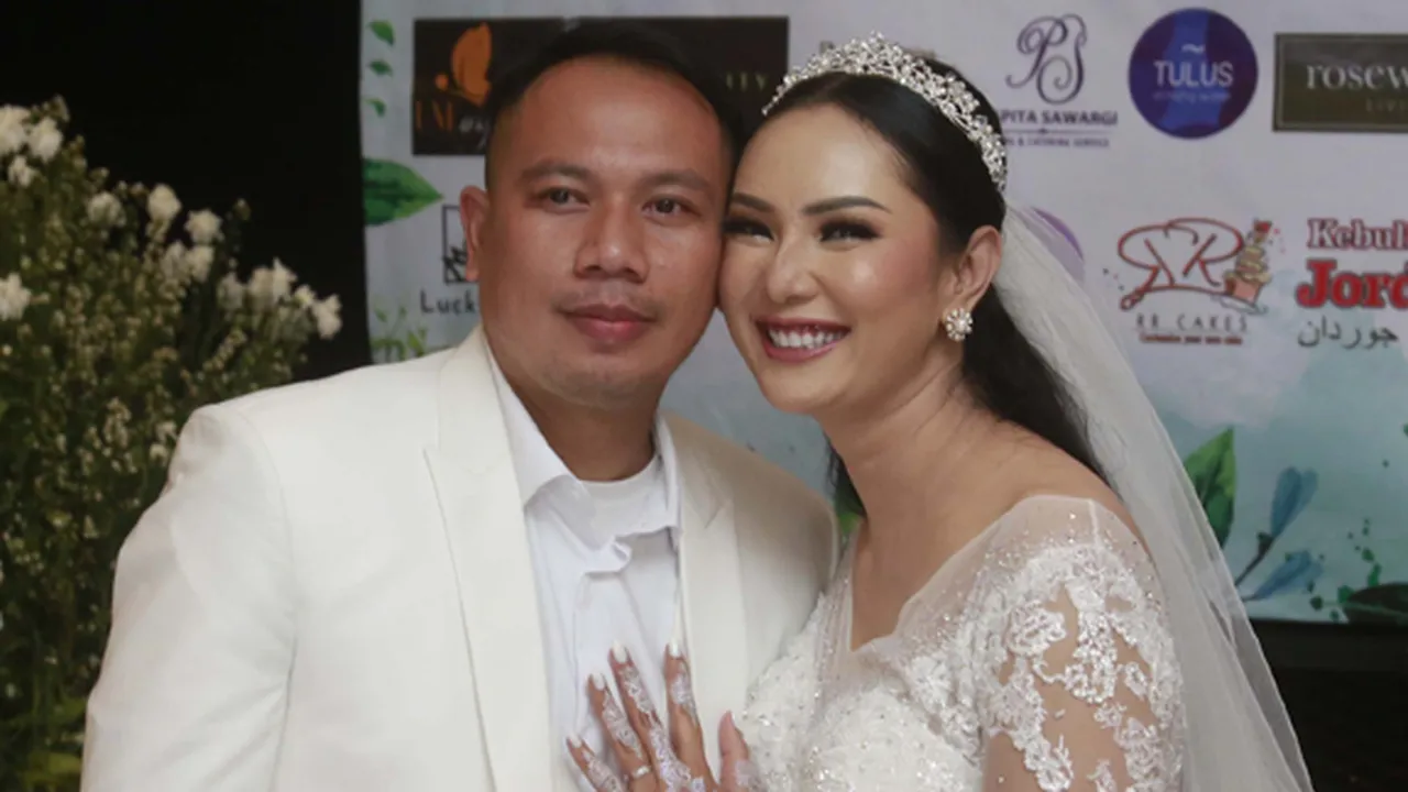 Menikah Resmi Tanpa Ada Buku Nikah, Ini Penjelasan Vicky Prasetyo Menikah Resmi Tanpa Ada Buku Nikah, Ini Penjelasan Vicky Prasetyo