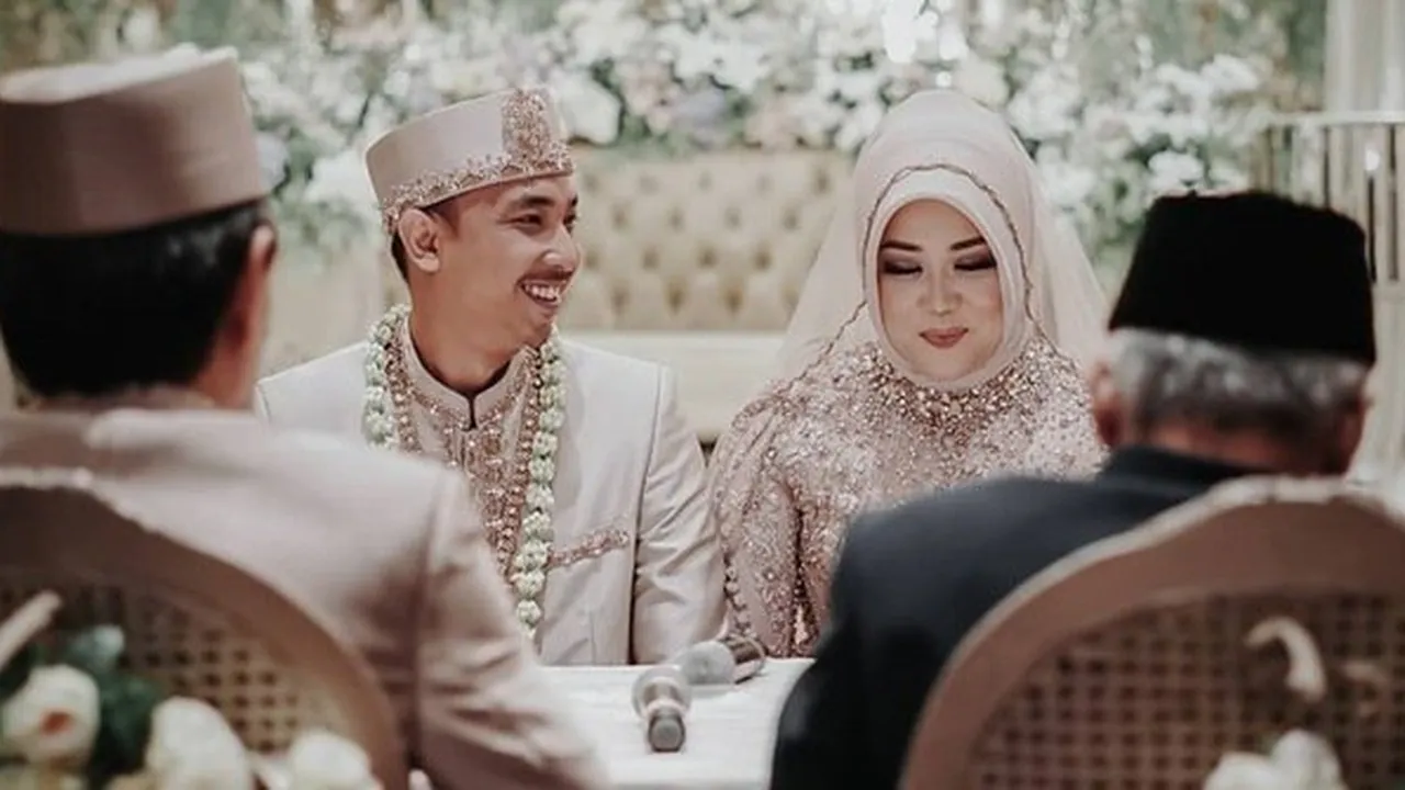 Menikah, Sahabat Gaib Risa Saraswati Juga Ikut Datang Ke Resepsi