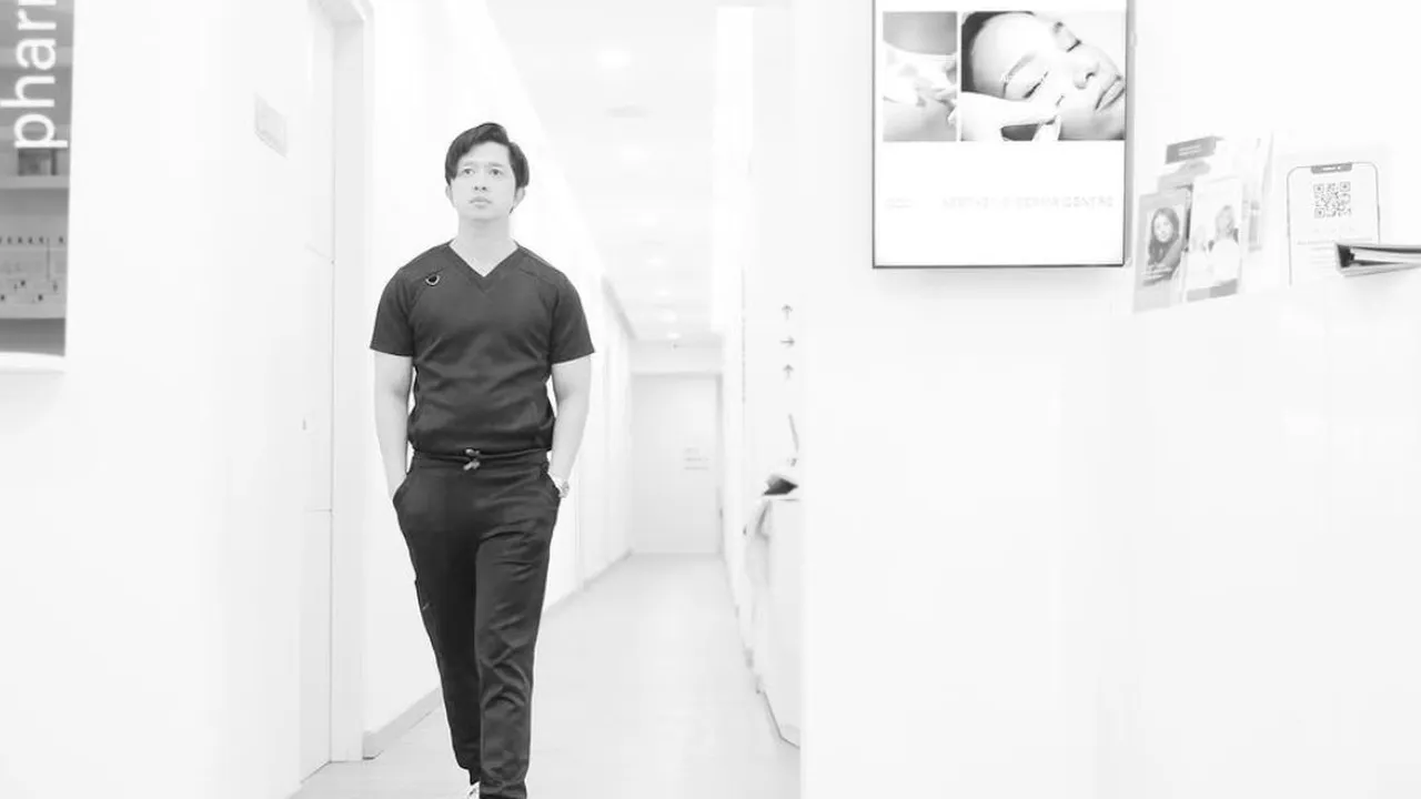 Meninggal Mendadak Setelah Sakit Kepala, Ini Profil Influencer Kesehatan Dokter Azmi Fadhlih